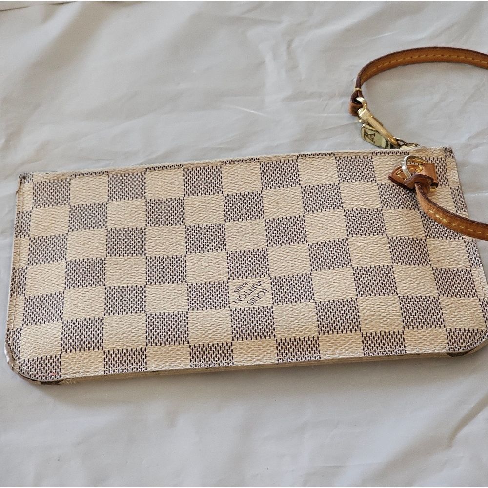 Louis Vuitton leather Neverfull Pochette Damier Azur Small clutch Wristlet - Picture 15 of 16